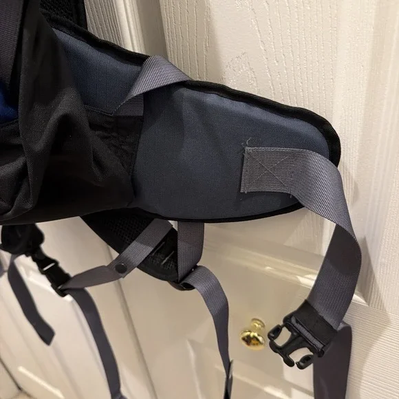 Asolo Backpack Daypack Ventilator Waist Strap Pockets Zip Pockets Storage Hiking - Picture 6 of 16